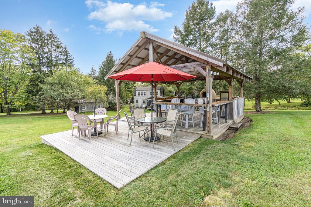 21951 Amberson Rd