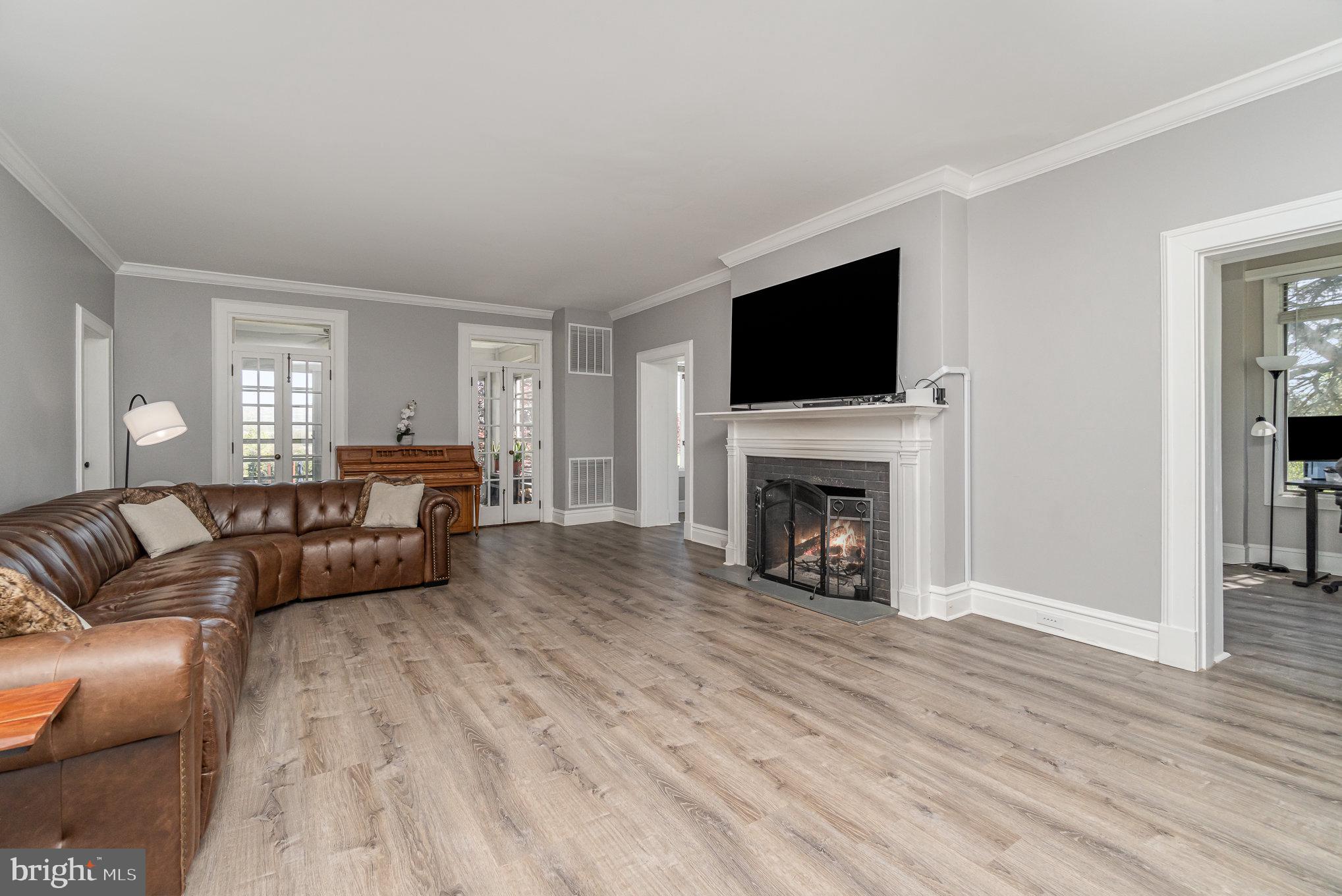 403 E Fourth Street