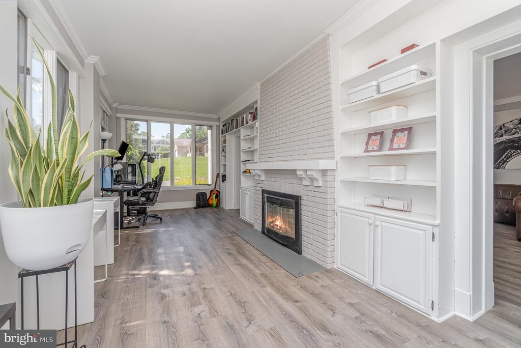 403 E Fourth Street