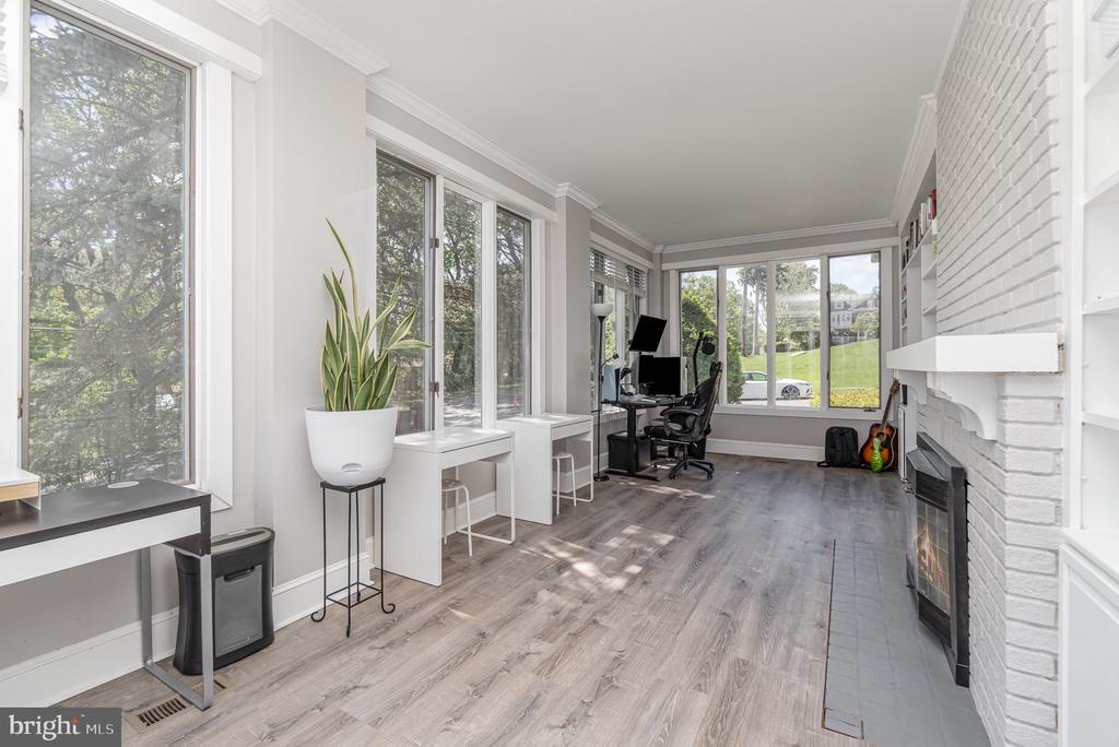 403 E Fourth Street