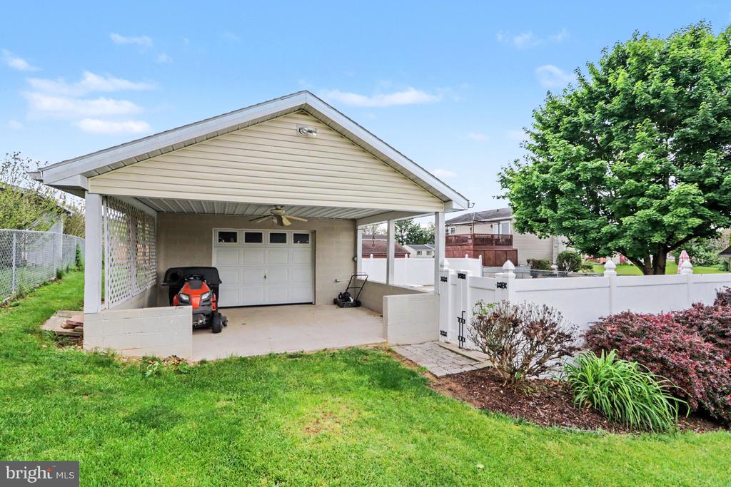 50 EISENHOWER DRIVE