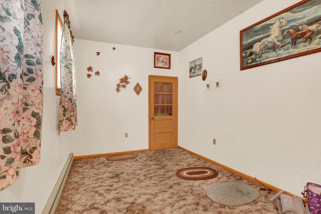 1124 BRANDON DRIVE