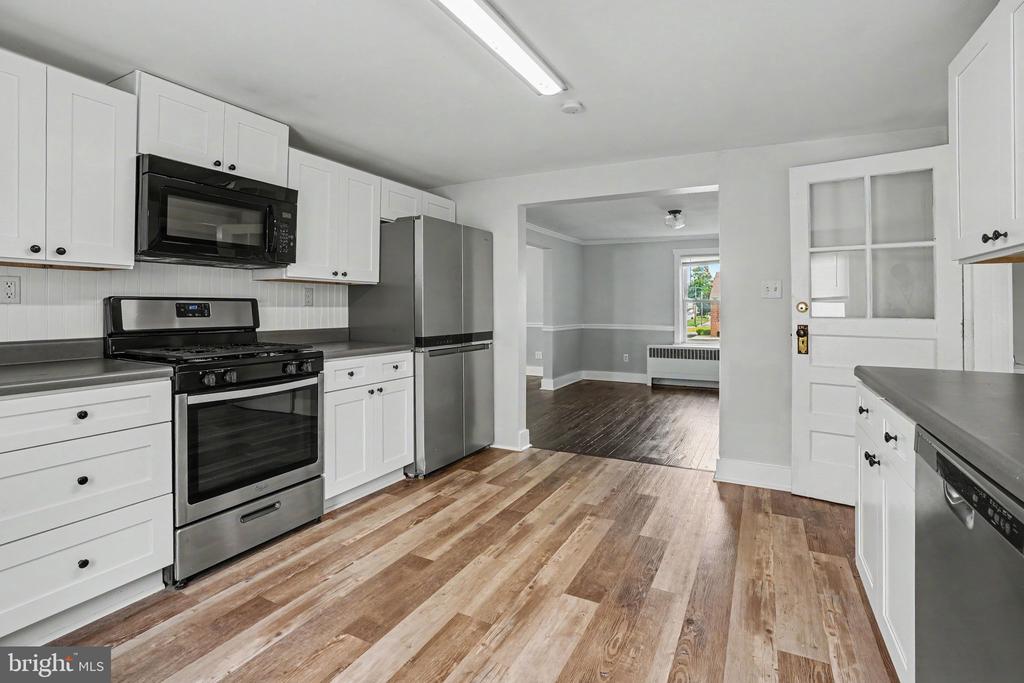 10992 ROXBURY ROAD