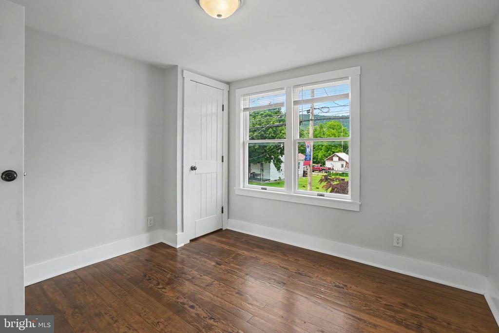 10992 ROXBURY ROAD