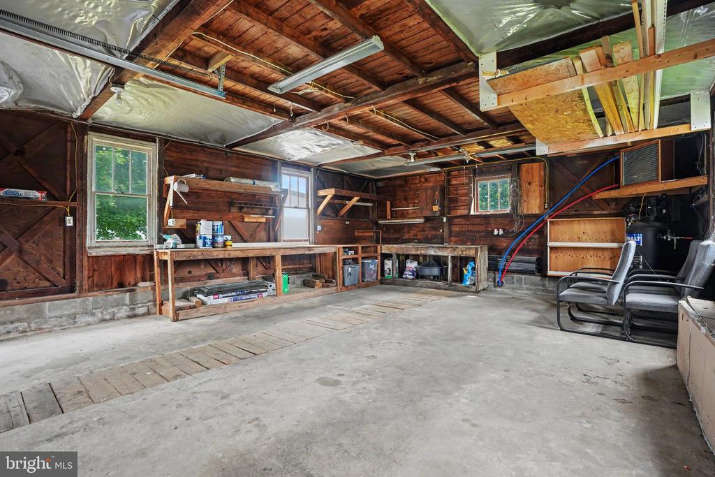 10992 ROXBURY ROAD