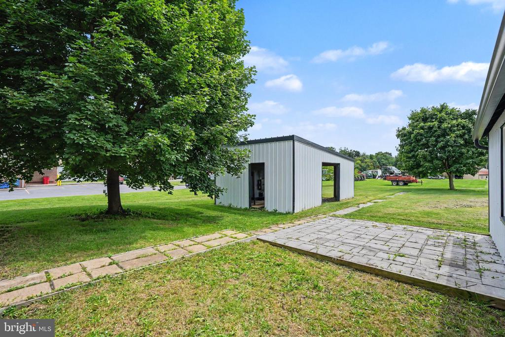 10992 ROXBURY ROAD