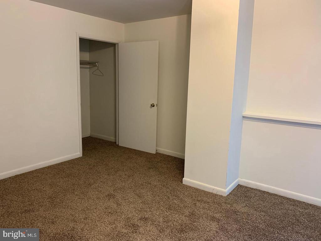 734 FAIRGROUND AVENUE Unit: B