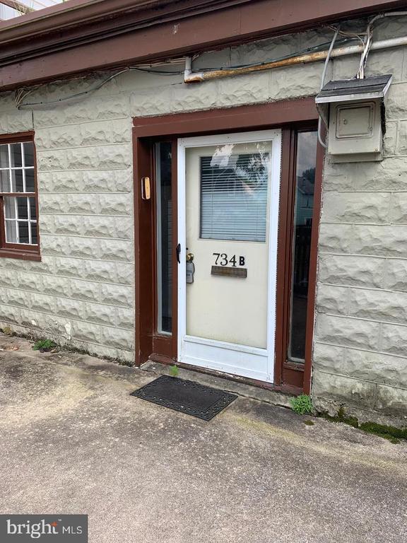 734 FAIRGROUND AVENUE Unit: B