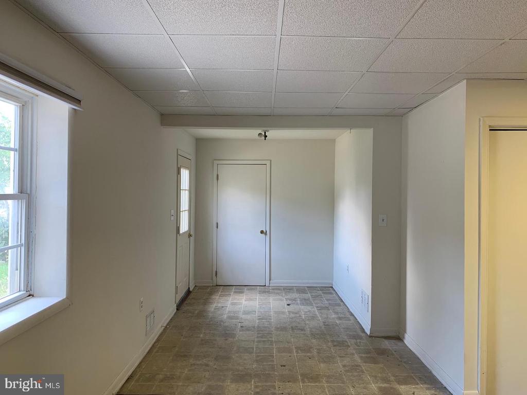 734 FAIRGROUND AVENUE Unit: B