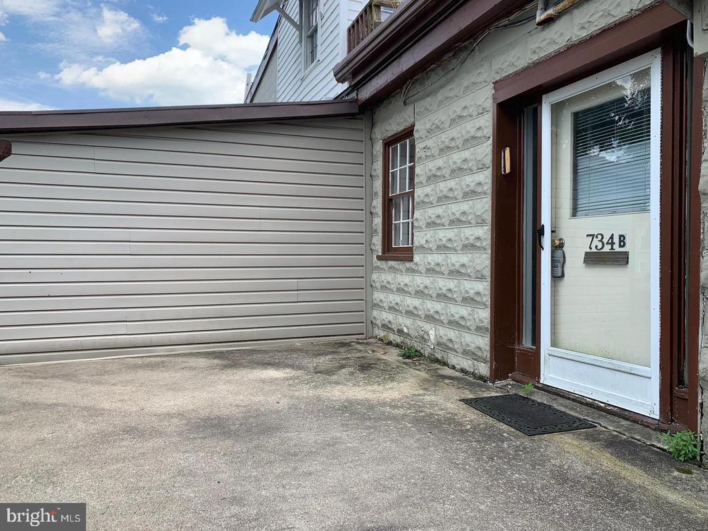 734 FAIRGROUND AVENUE Unit: B