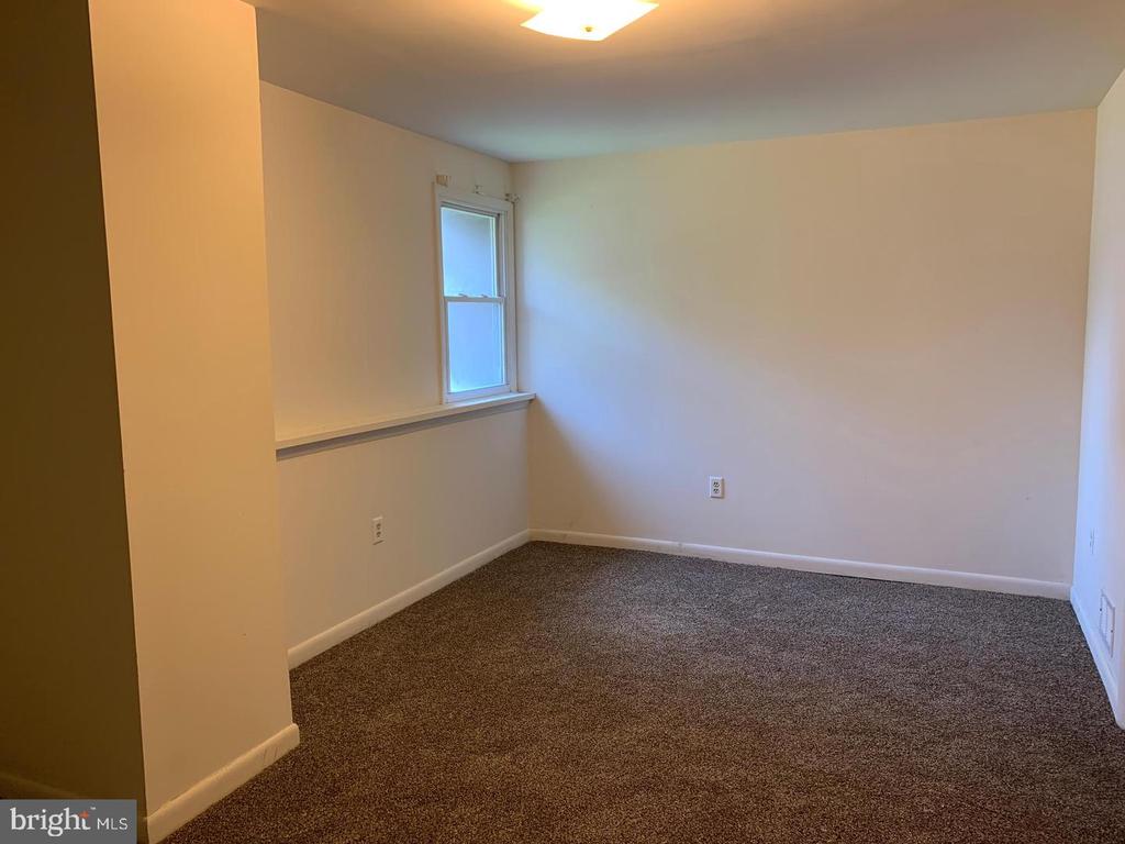 734 FAIRGROUND AVENUE Unit: B