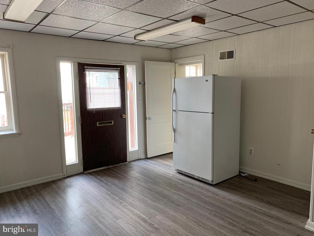 734 FAIRGROUND AVENUE Unit: B