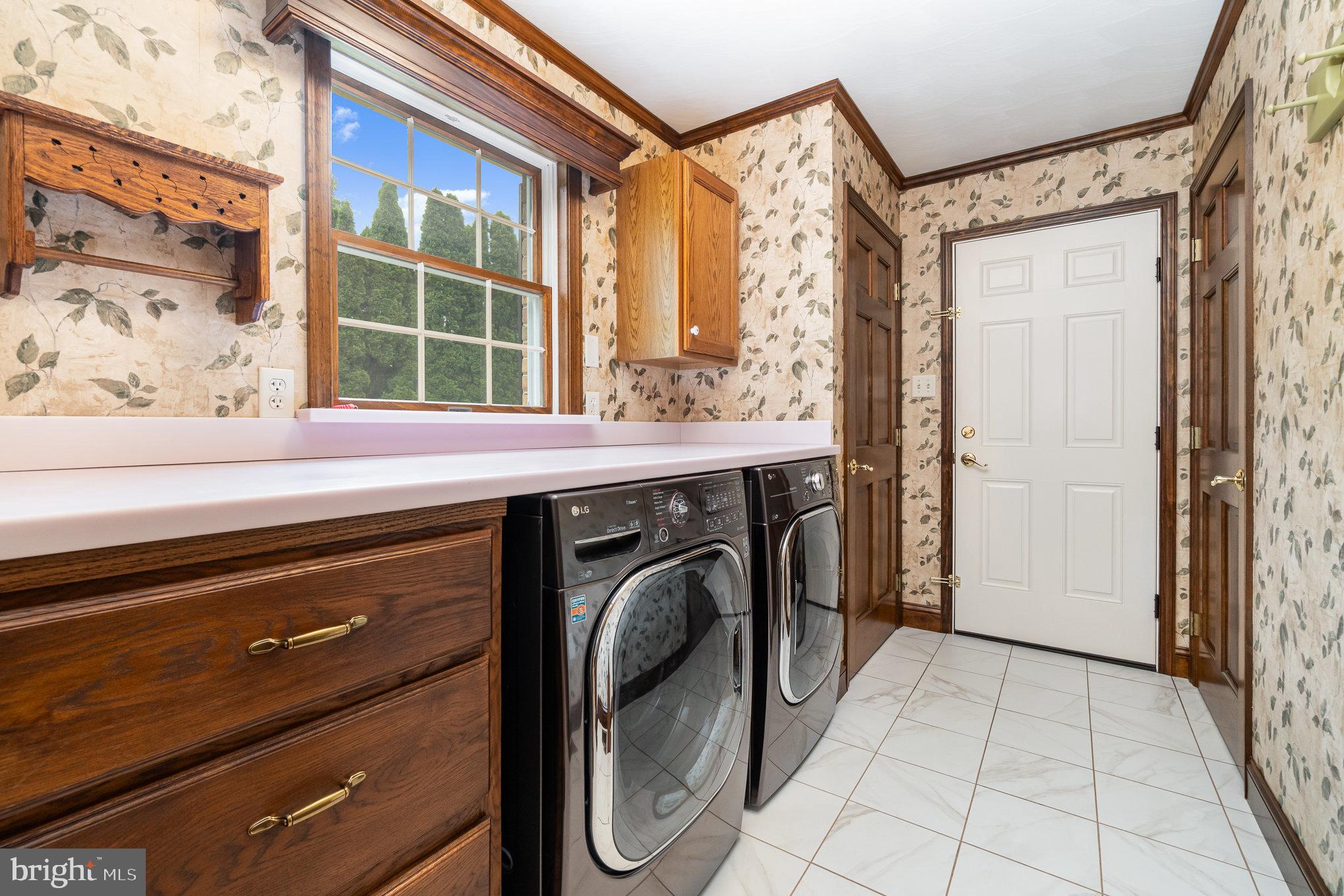 209 MEADOWBROOK LANE