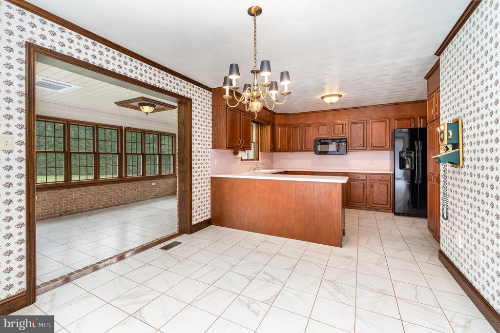209 MEADOWBROOK LANE