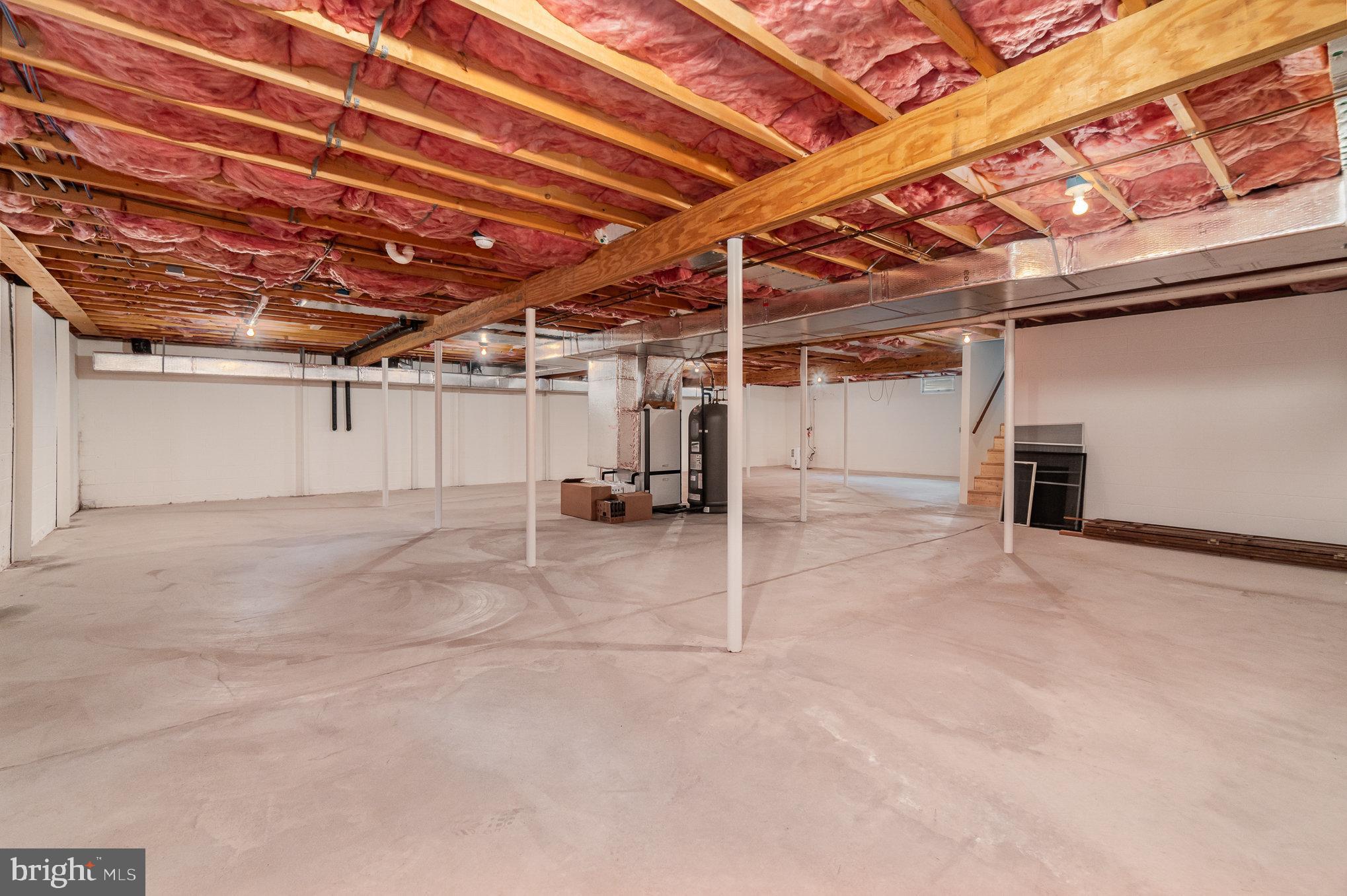 209 MEADOWBROOK LANE