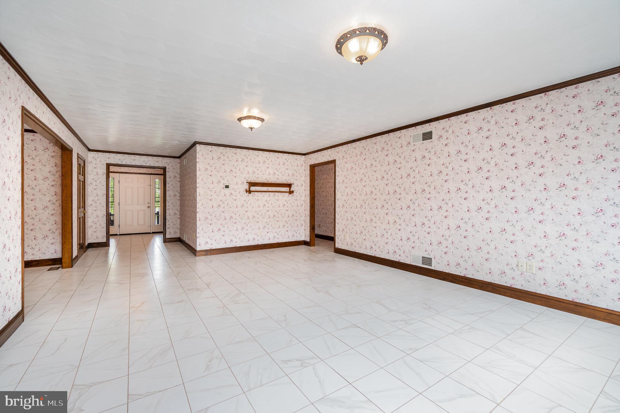 209 MEADOWBROOK LANE