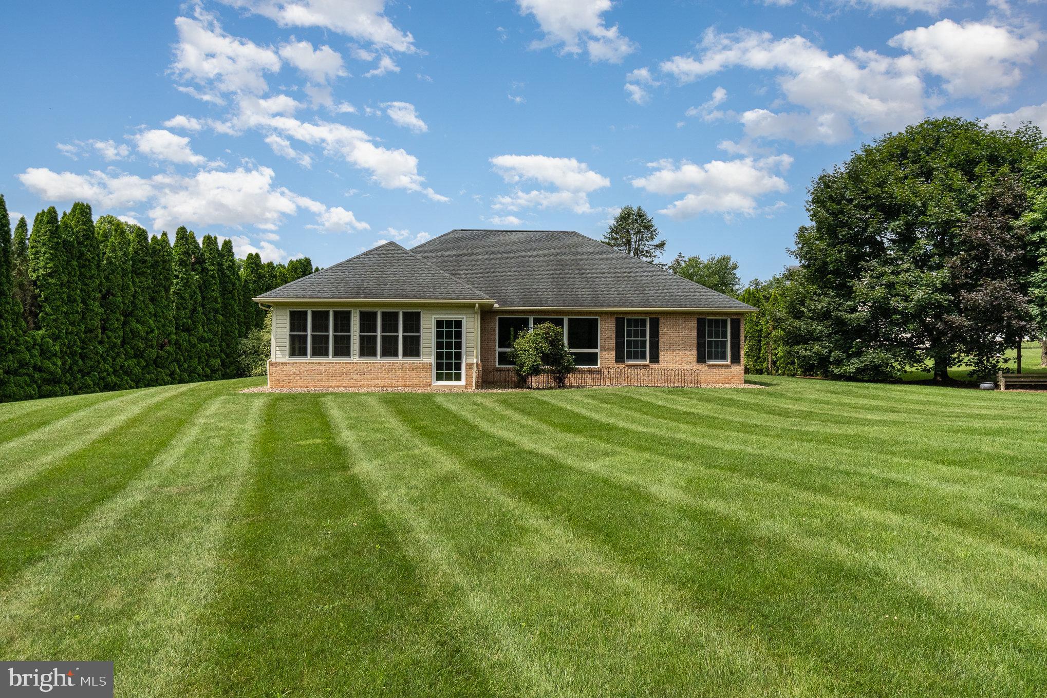 209 MEADOWBROOK LANE