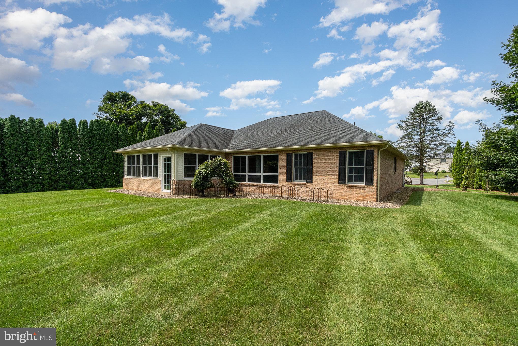 209 MEADOWBROOK LANE