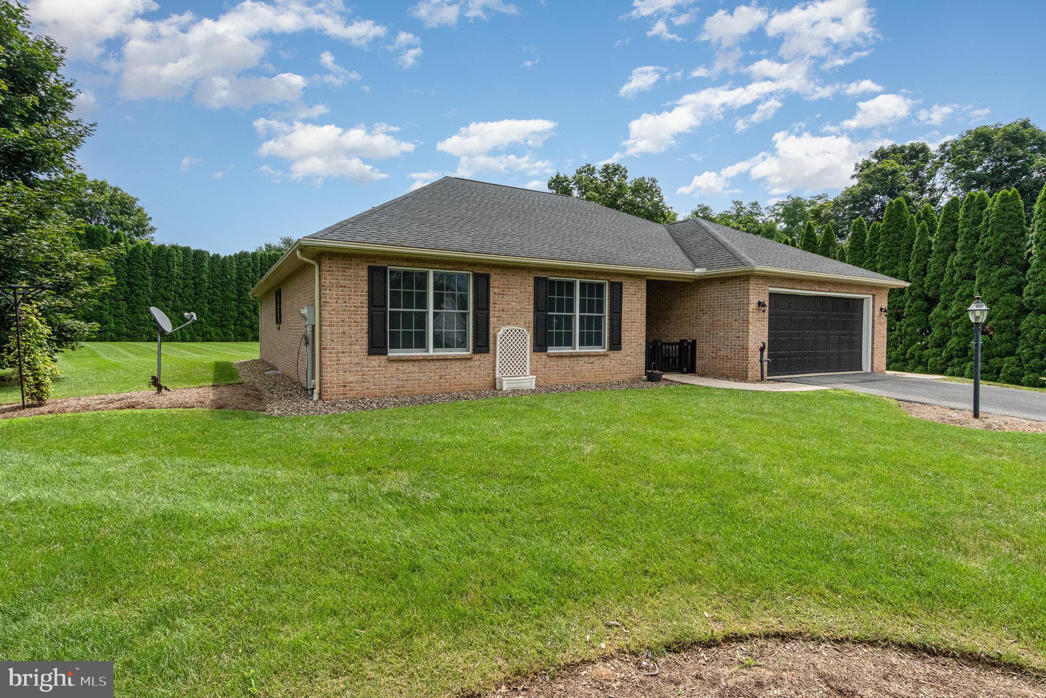 209 MEADOWBROOK LANE