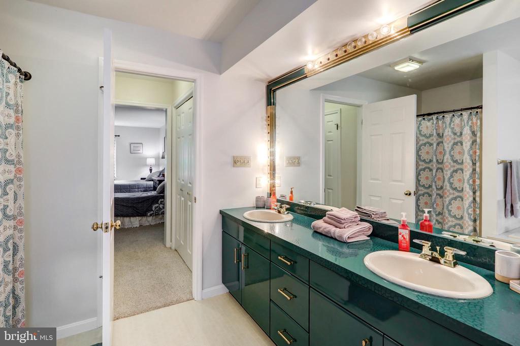 22 Shybrook Ct