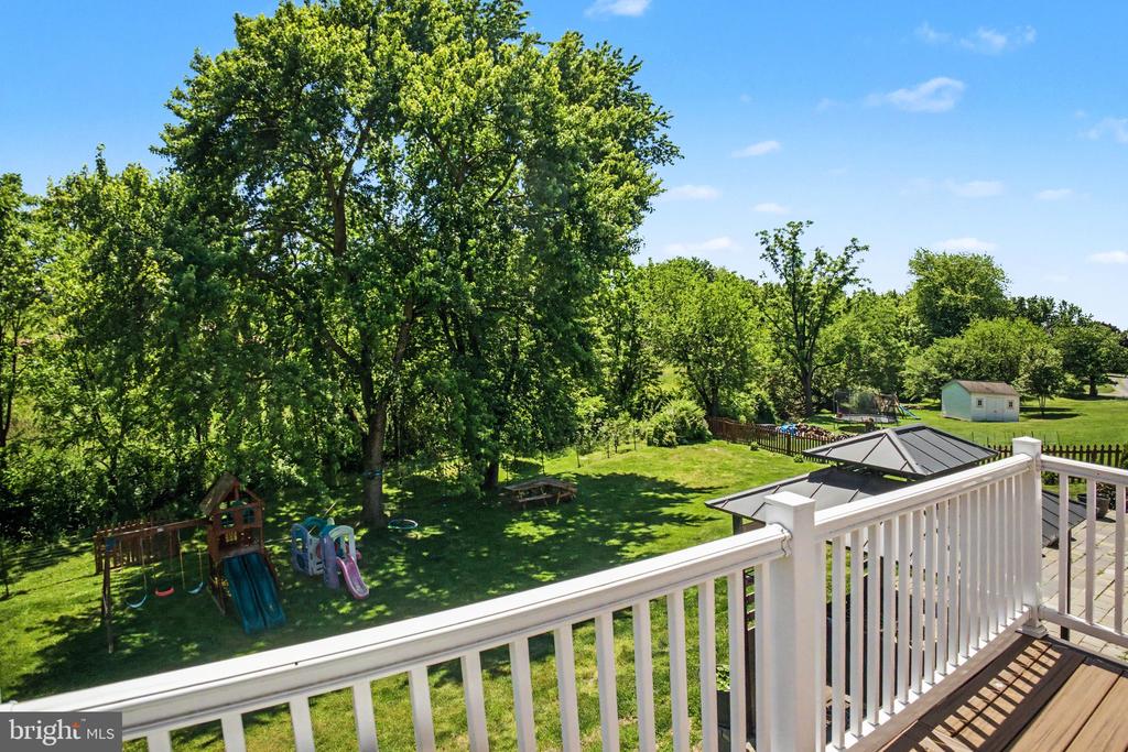 15 BULLRUSH LODGE