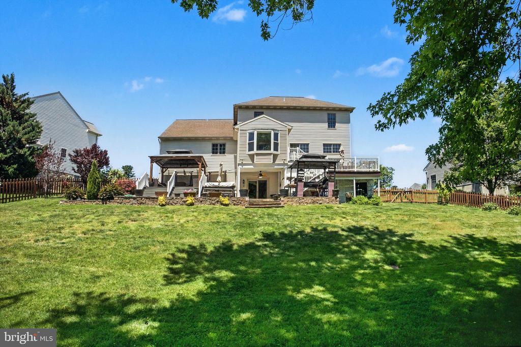 15 BULLRUSH LODGE