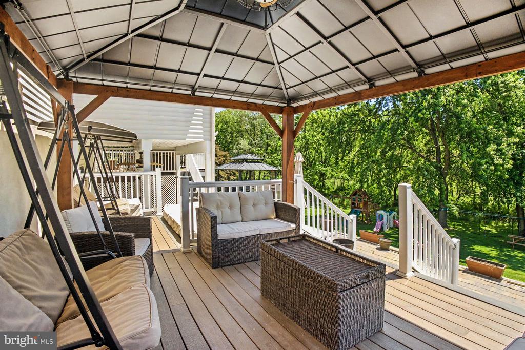 15 BULLRUSH LODGE
