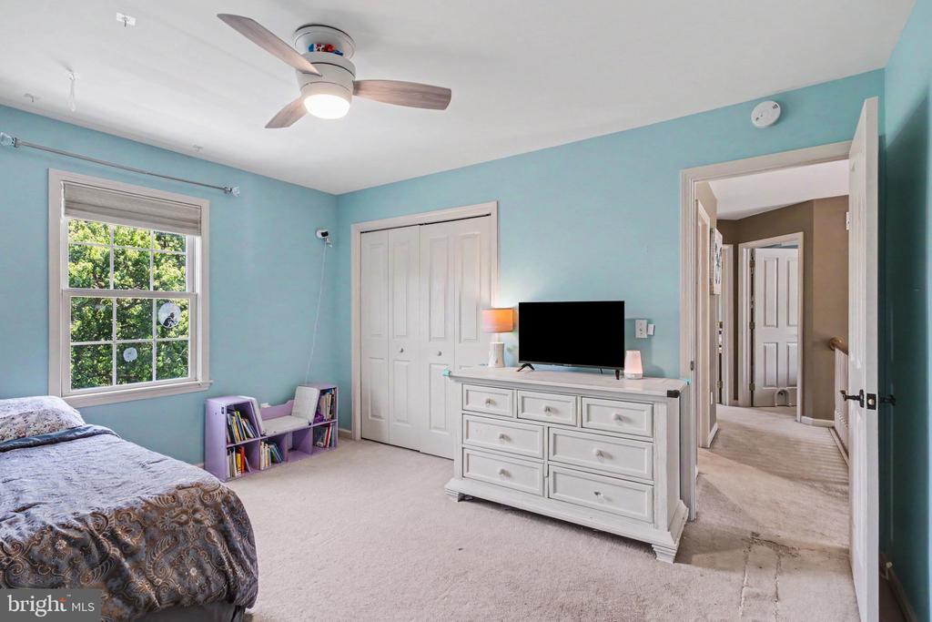 15 BULLRUSH LODGE