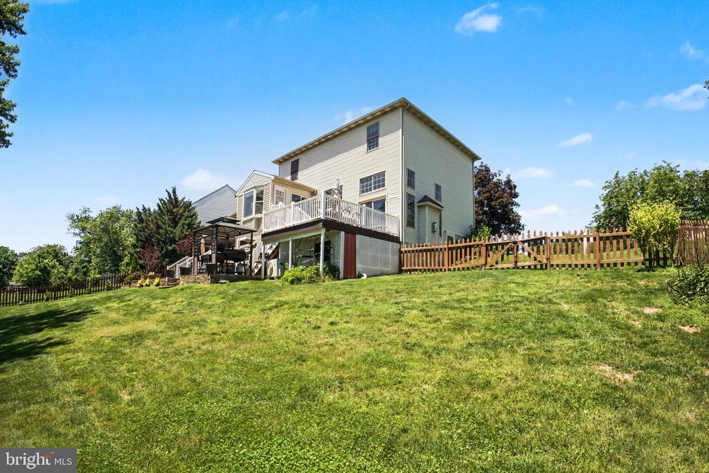 15 BULLRUSH LODGE