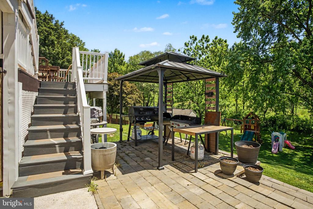 15 BULLRUSH LODGE
