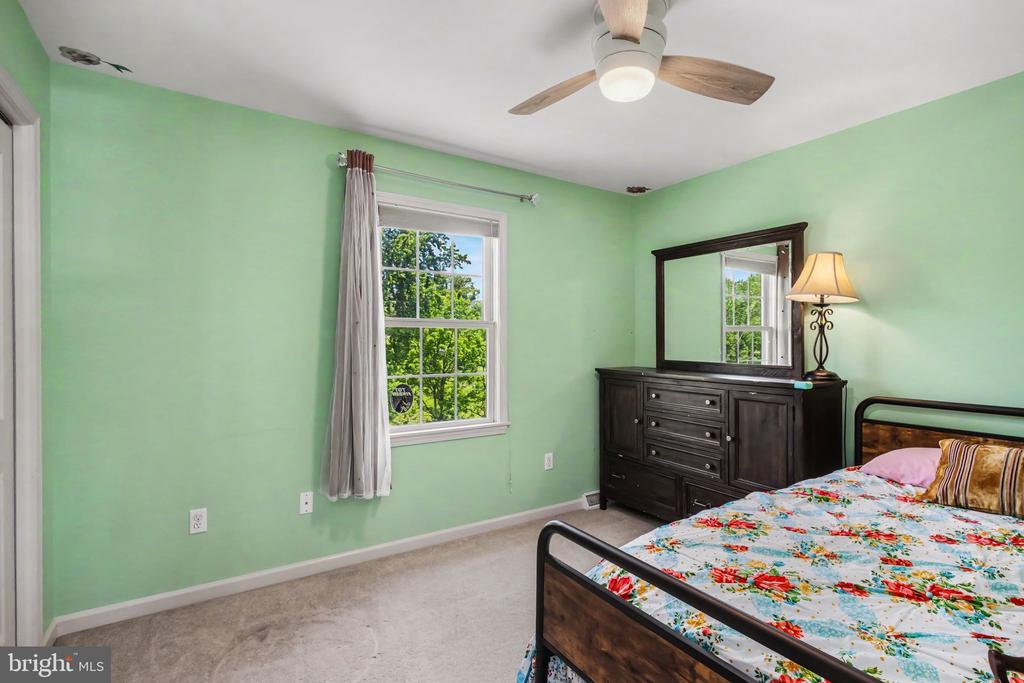 15 BULLRUSH LODGE
