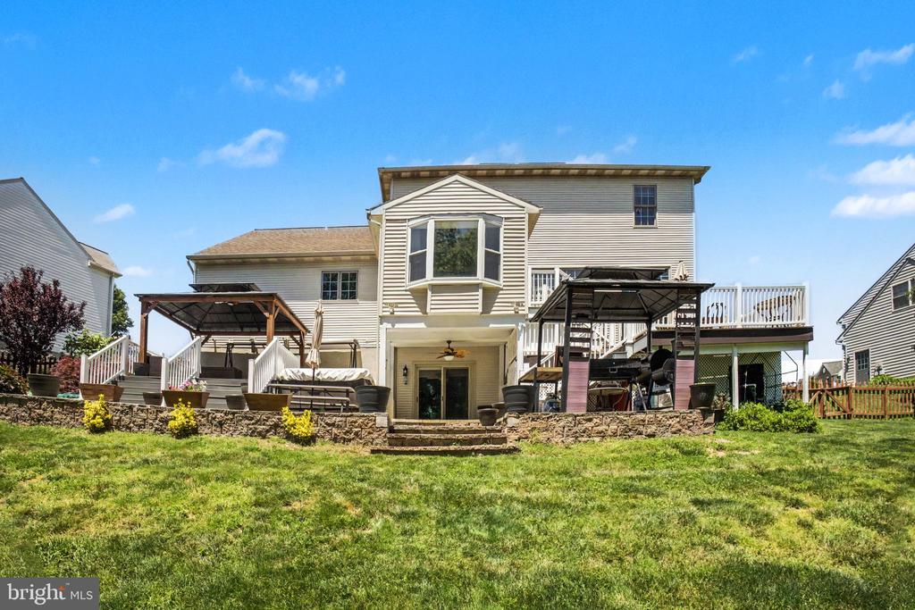 15 BULLRUSH LODGE