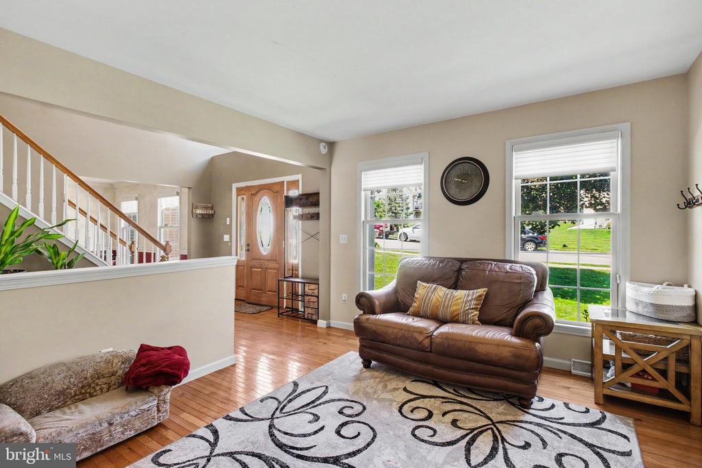 15 BULLRUSH LODGE