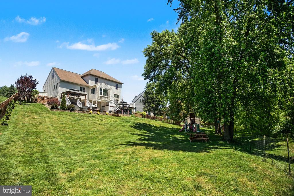 15 BULLRUSH LODGE