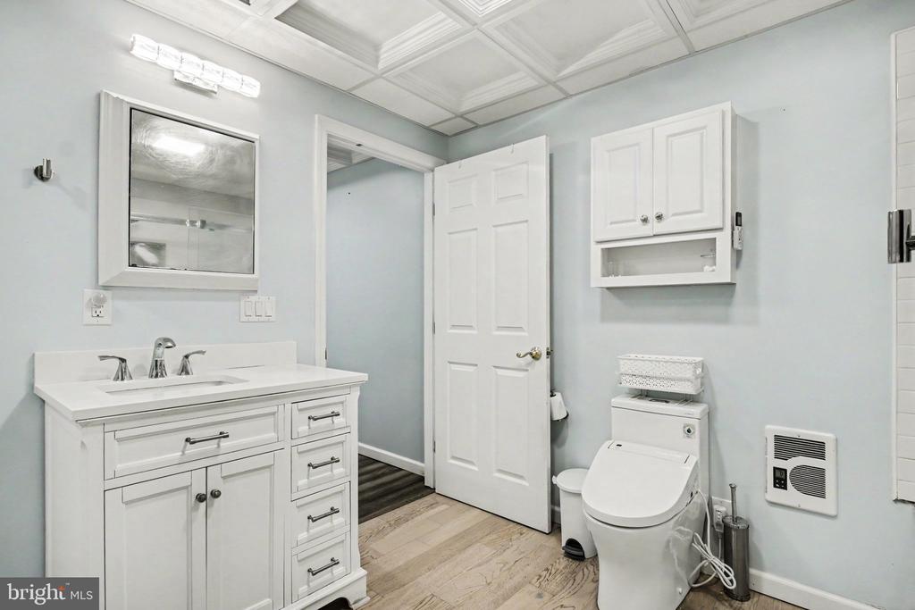 15 BULLRUSH LODGE