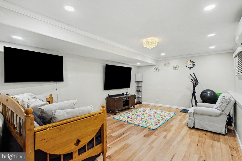 15 BULLRUSH LODGE