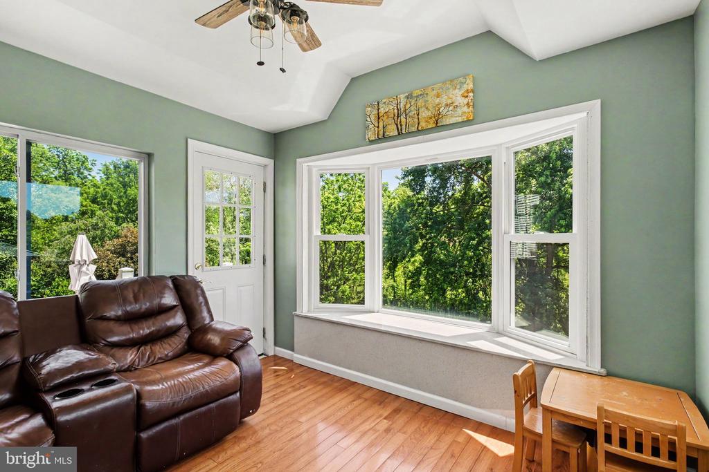15 BULLRUSH LODGE