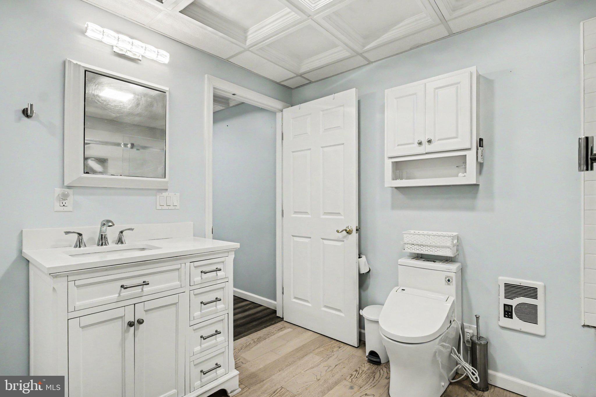 15 BULLRUSH LODGE