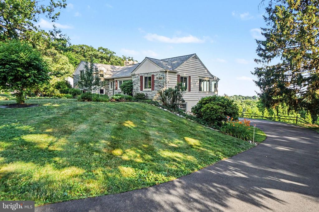 260 BLOSSOM HILL DRIVE