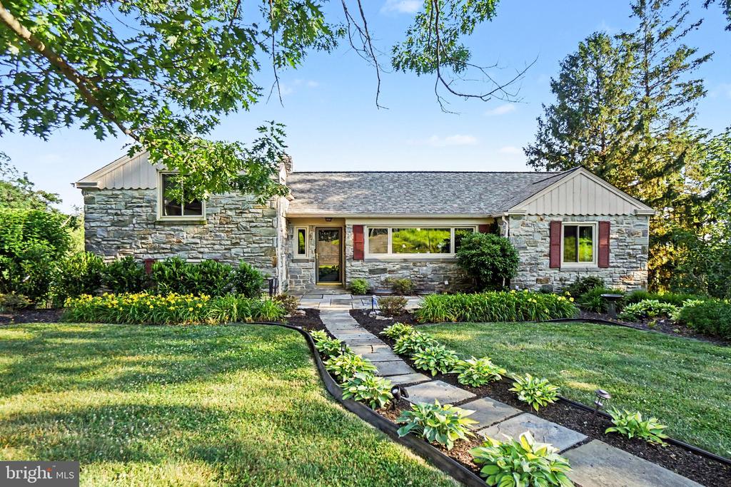 260 BLOSSOM HILL DRIVE