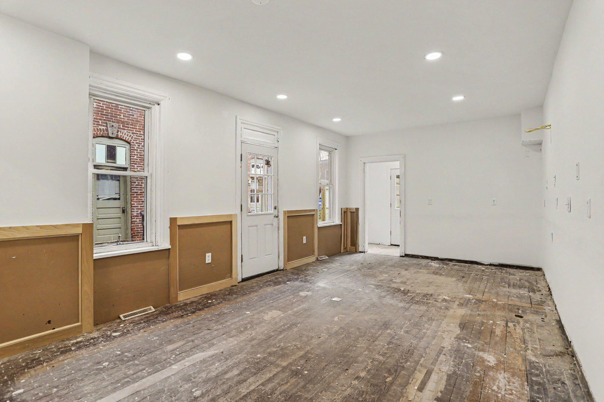 405 POPLAR STREET