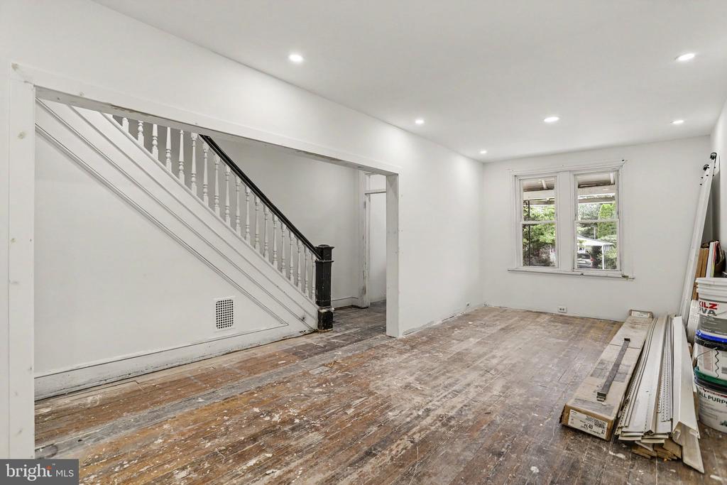 405 POPLAR STREET