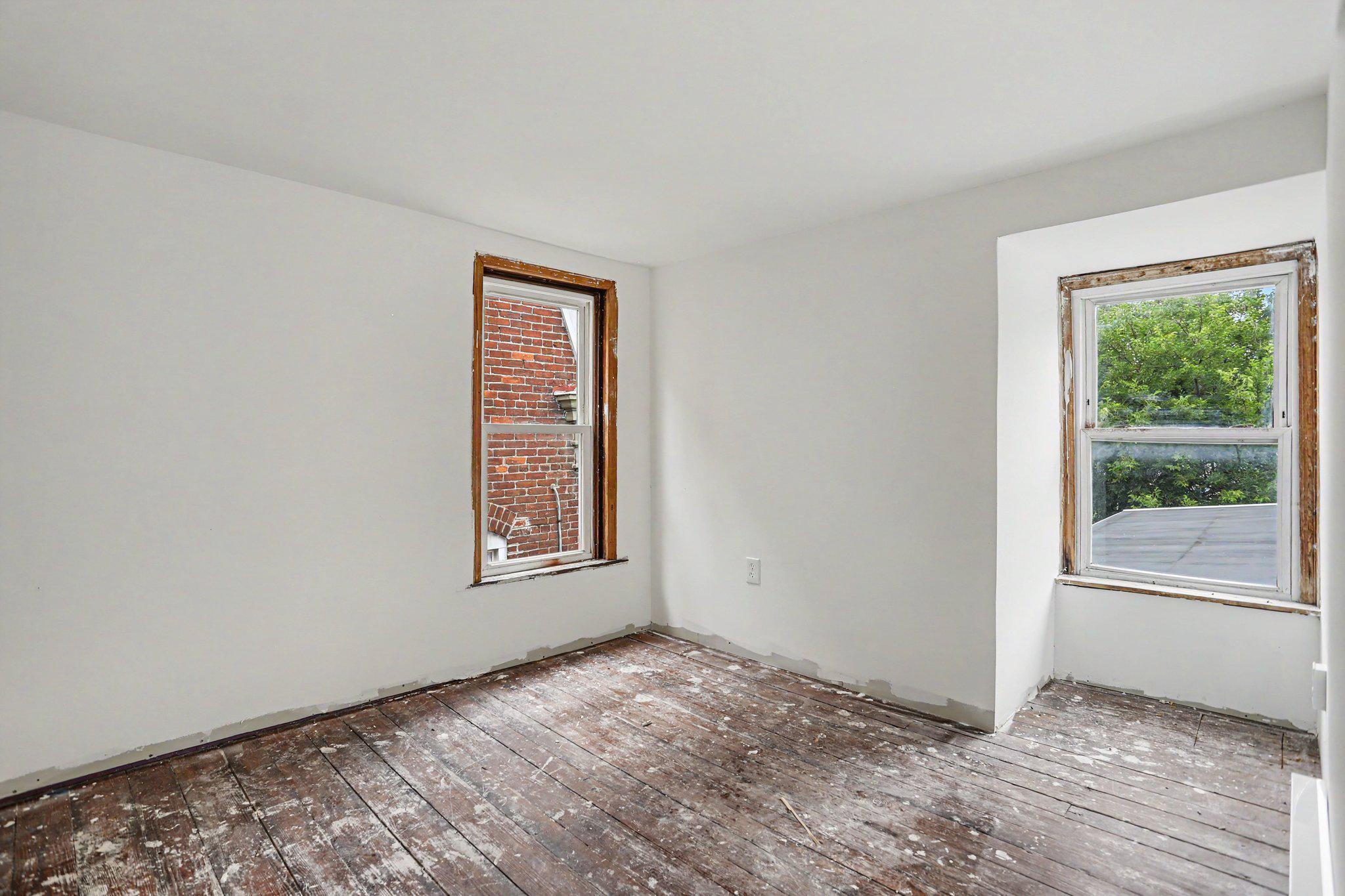 405 POPLAR STREET