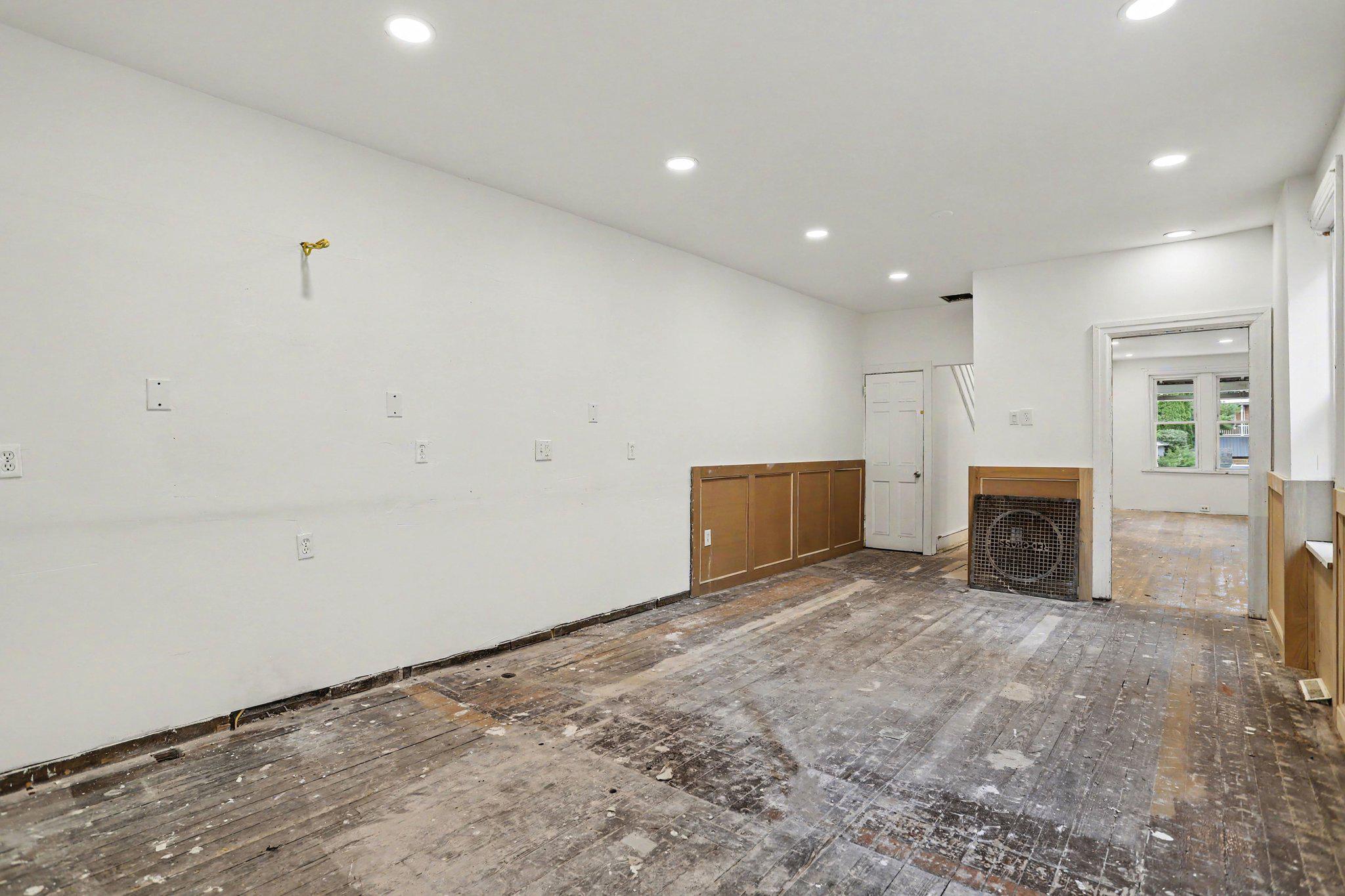 405 POPLAR STREET