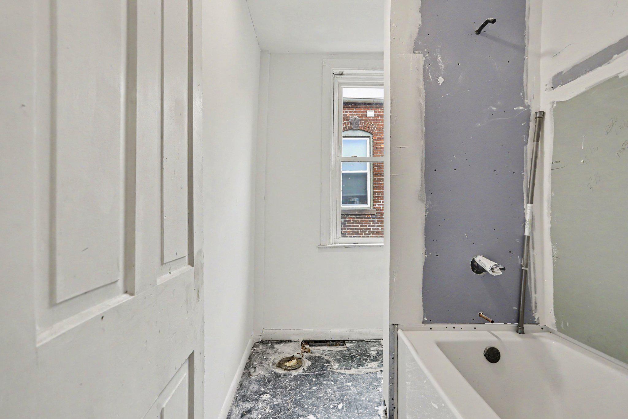 405 POPLAR STREET