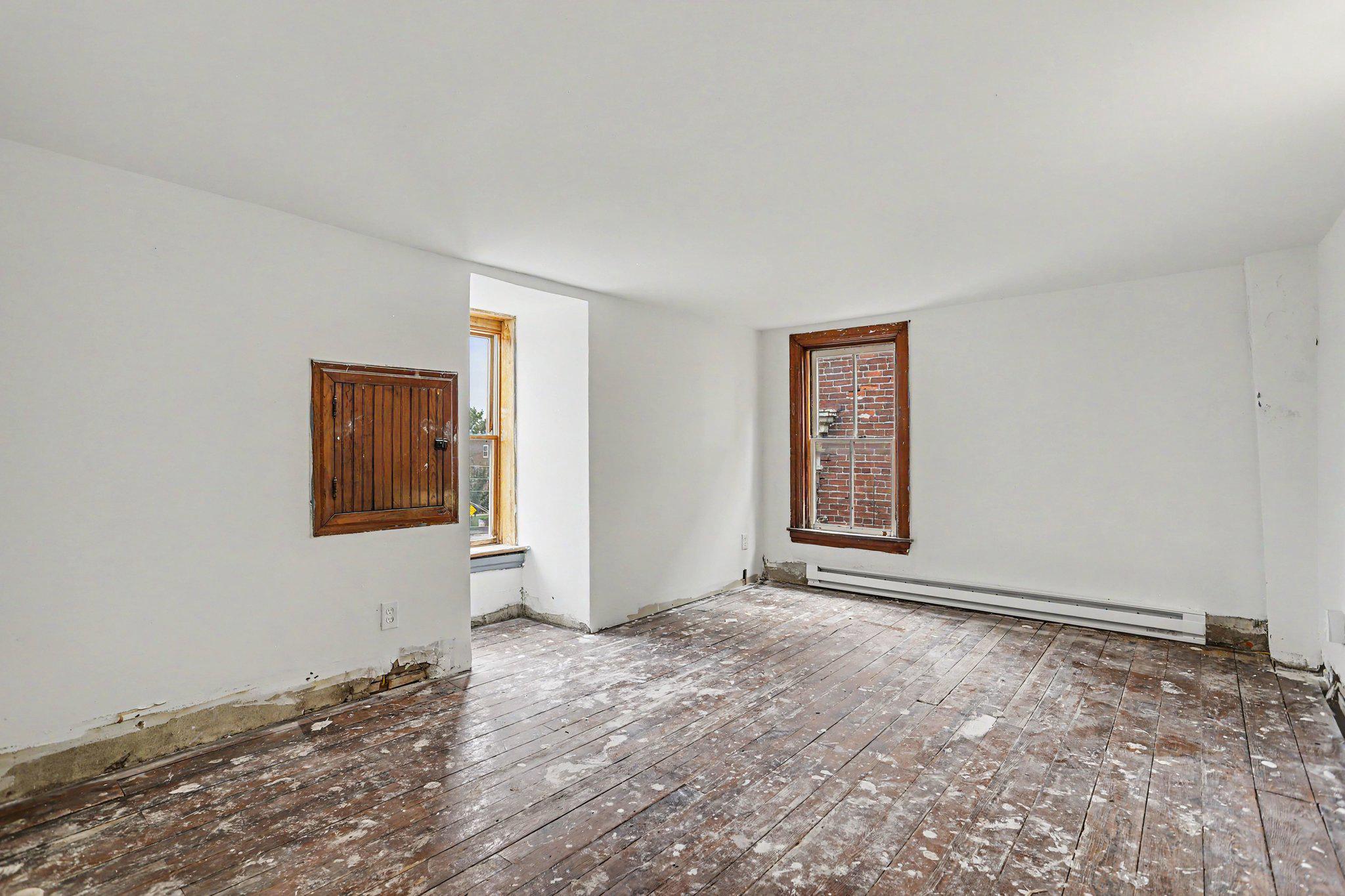 405 POPLAR STREET