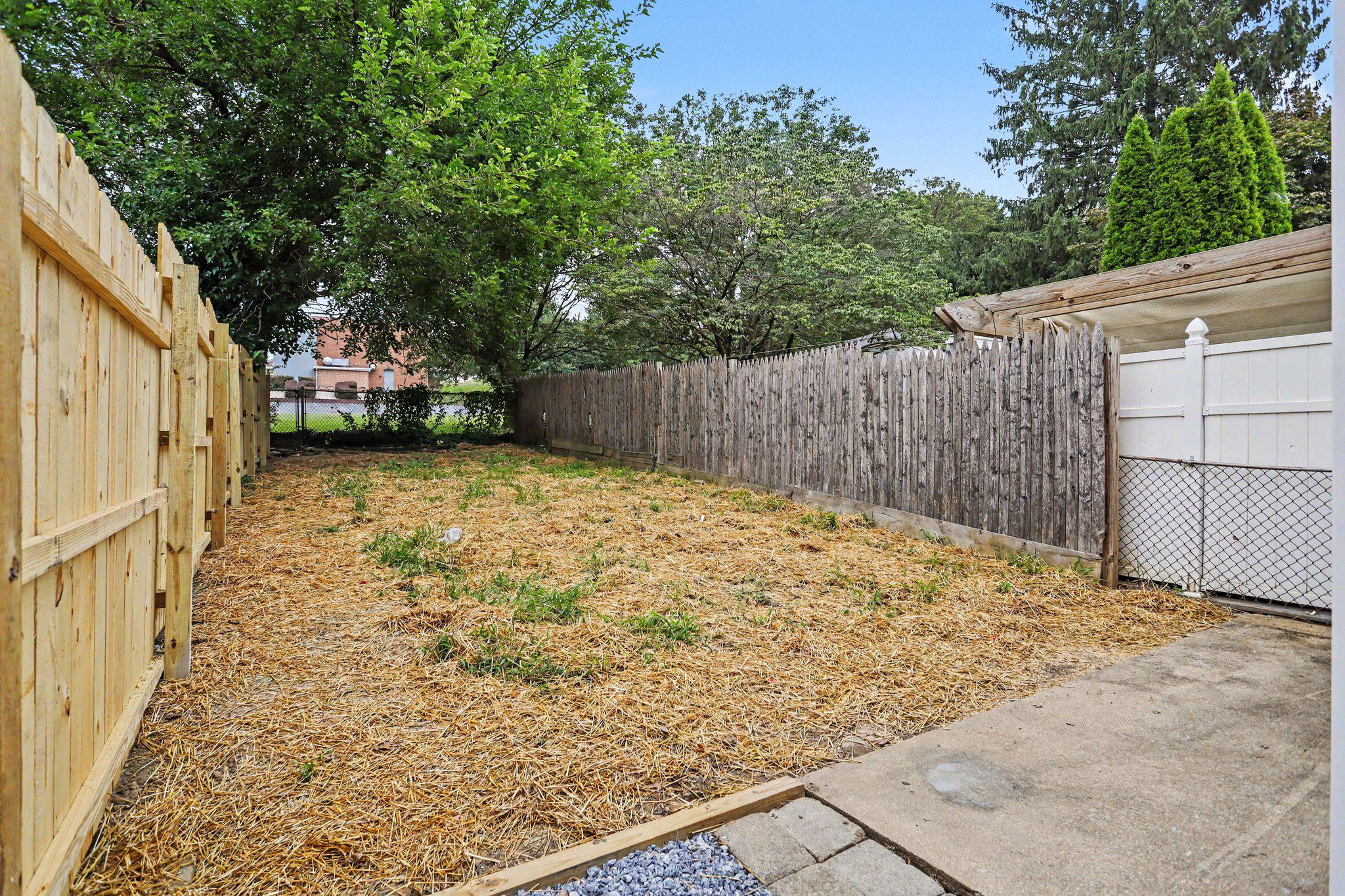 405 POPLAR STREET