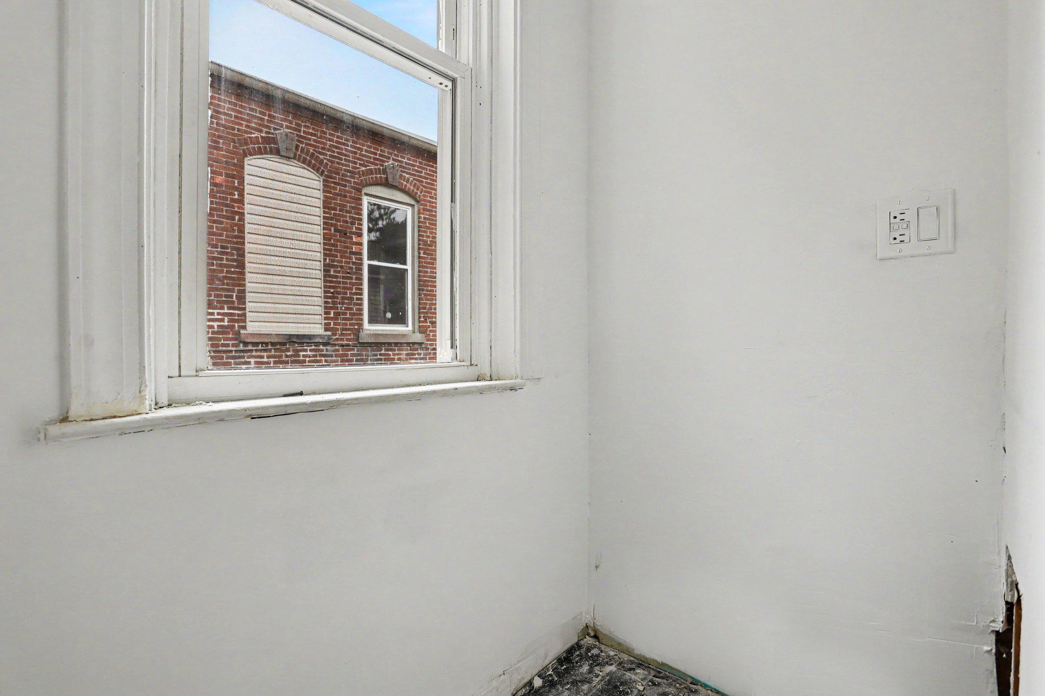 405 POPLAR STREET