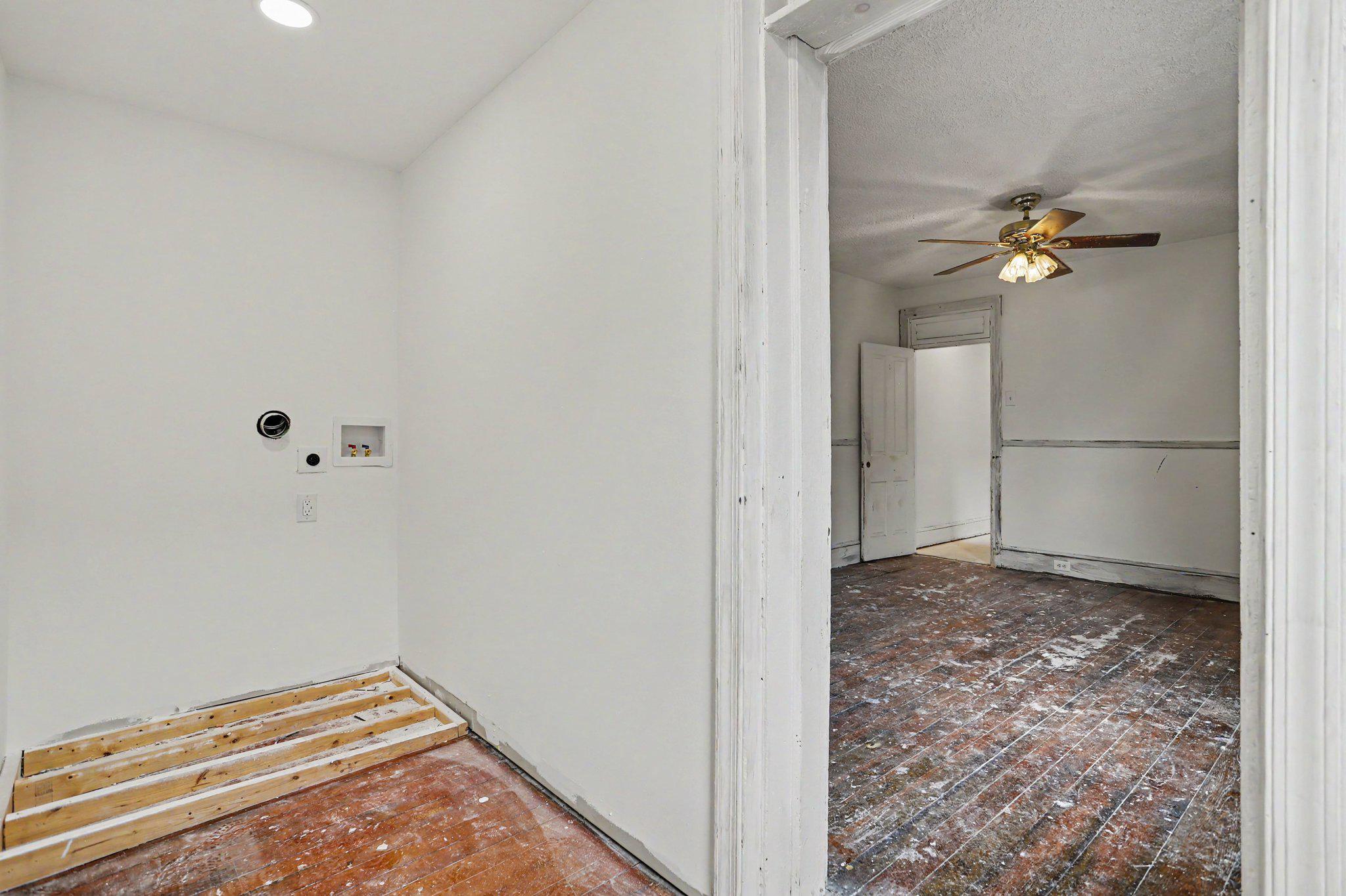 405 POPLAR STREET