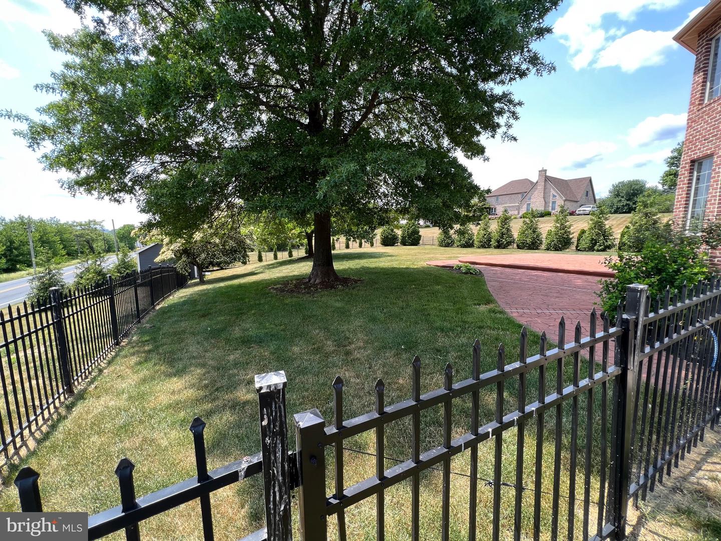 3 Highland Dr